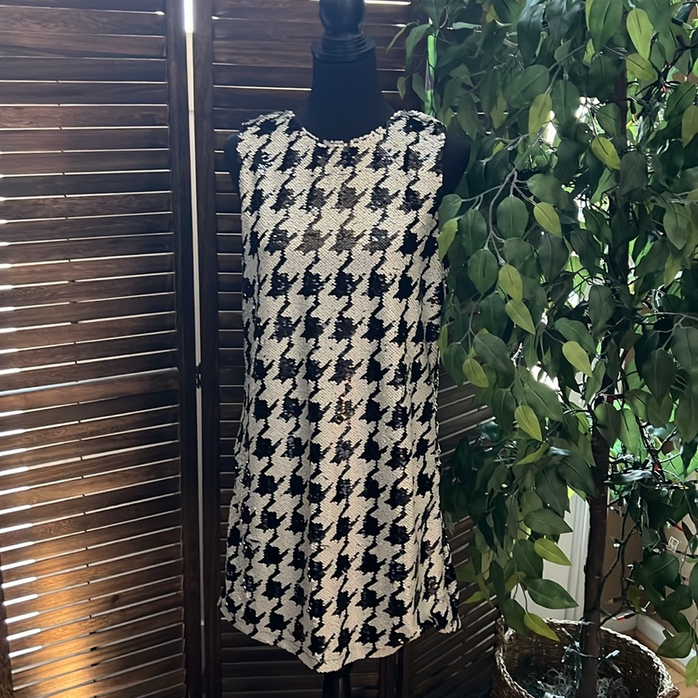 Sequined houndstooth cocktail dress! Stunning!!